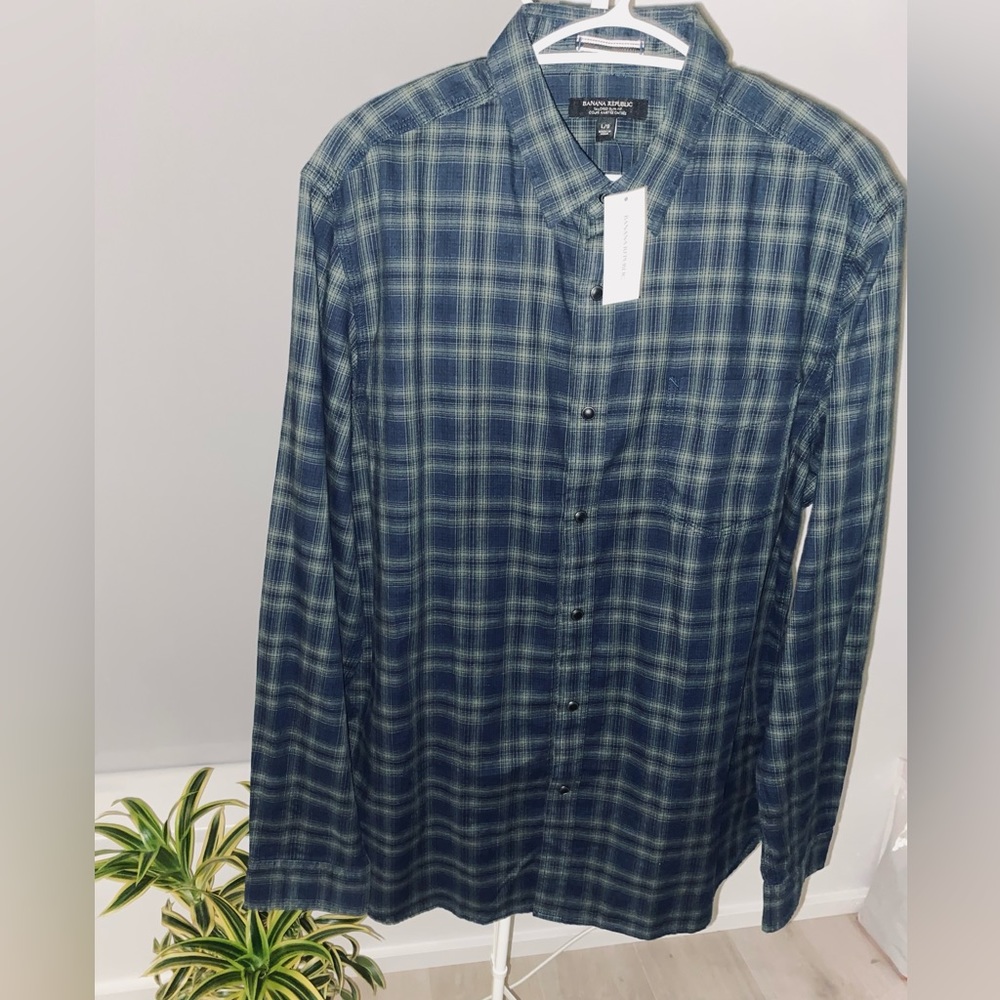 Banana Republic Plaid Button Down Shirt - size Large